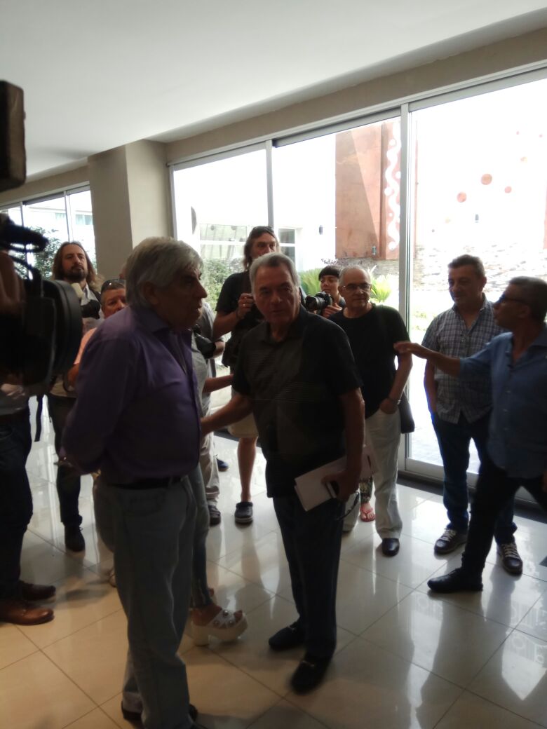 Ahora Barrionuevo dice que la movilización del #21F responde a una pelea «personal» de Moyano y Macri