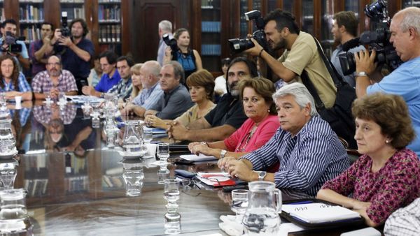 Vidal volvió a convocar a los docentes y los gremios le piden «acciones concretas» para un salario digno