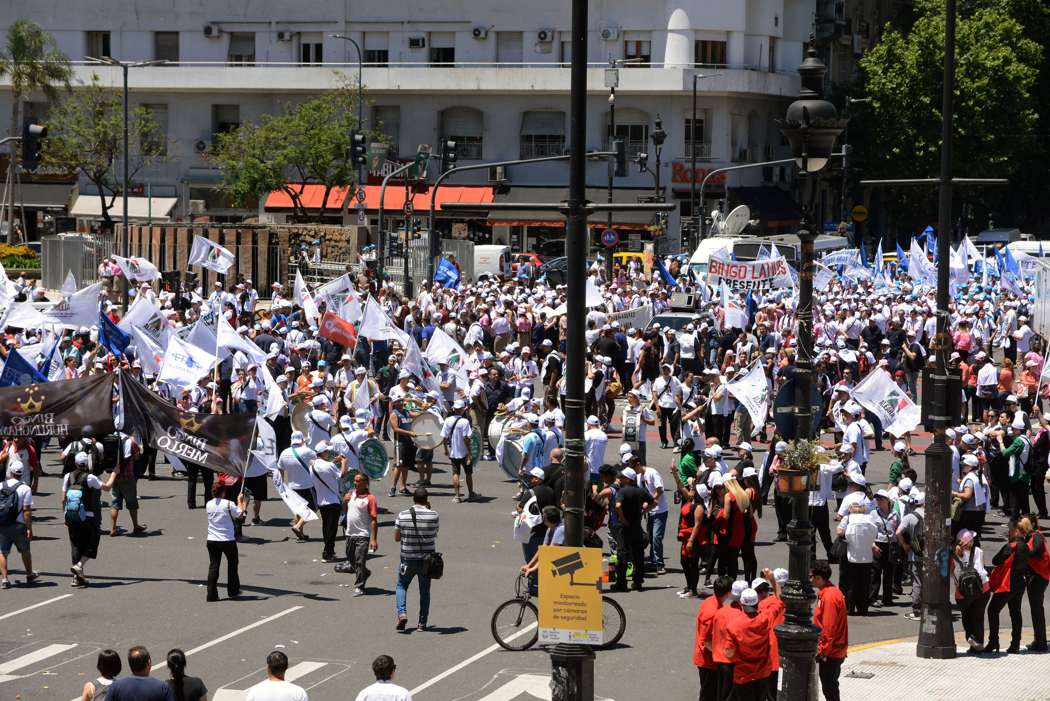 Otros dos gremios se bajaron del #21F