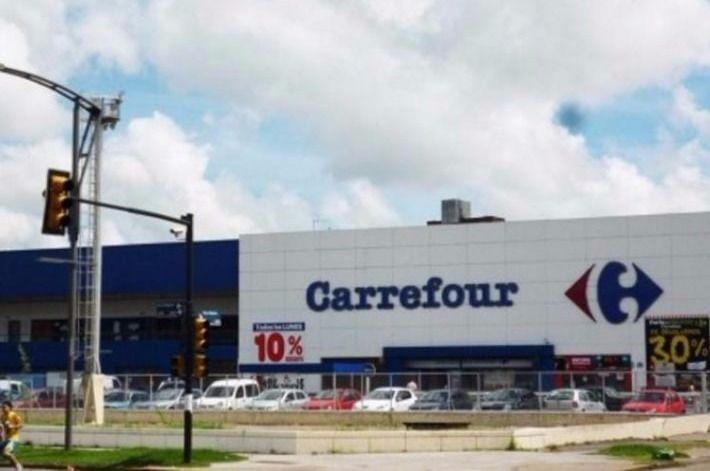 Carrefour en plan de achique pone en riesgo mas de 3000 fuentes de trabajo