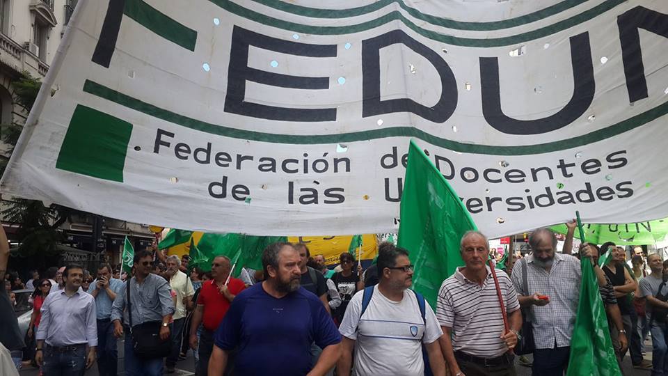 Educación y gremios docentes universitarios acordaron reabrir la paritaria el 12 de agosto