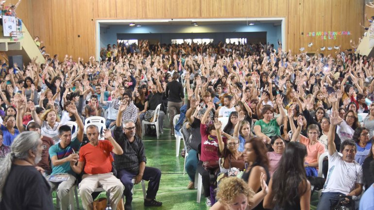 Los docentes neuquinos resolvieron otra semana de huelga y serán 3 consecutivas de paro