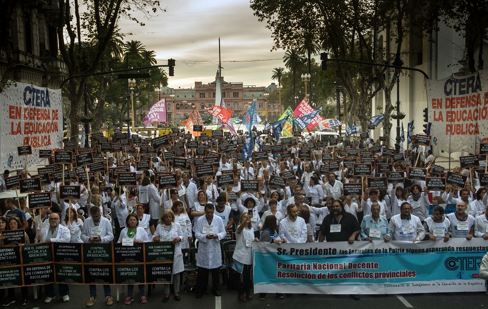 Ctera no se rinde y movilizó masivamente para reclamar paritaria nacional docente