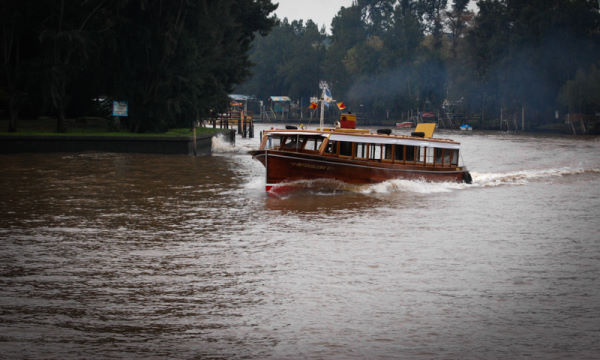 Una protesta salarial de Capitanes, deja sin transporte fluvial a 20 mil isleños en el Delta