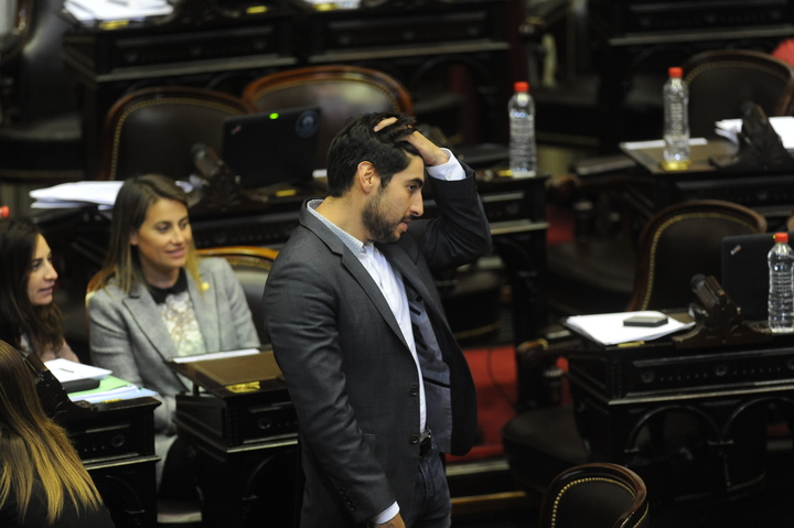 Bronca por los faltazos de Facundo Moyano y Alberto Roberti a la sesión que debía tratar el tarifazo