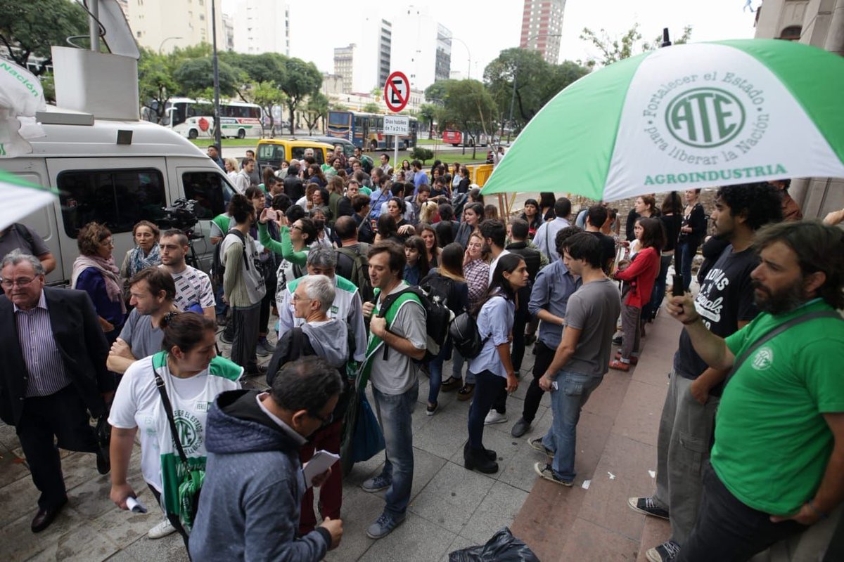 Embarazadas, pacientes oncológicos y delegados gremiales, entre los despedidos de Etchevere