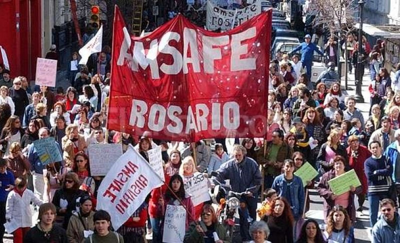 Rebelión de estatales, docentes y médicos santafesinos contra el cierre paritario por decreto