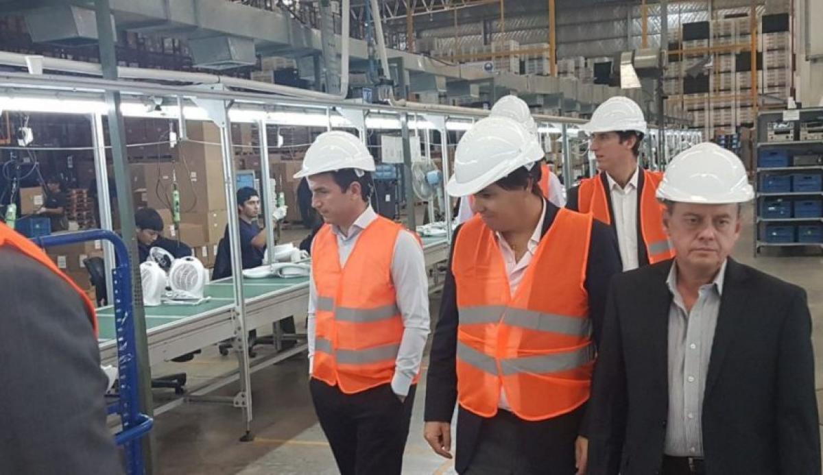 Te liquida: 20 despidos en una fábrica de electrodomésticos que visitó el ministro de Producción