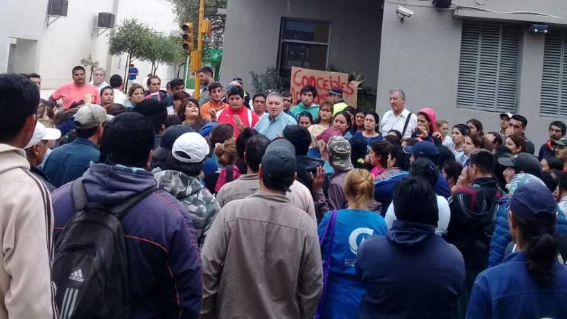 El ajuste no cesa y un intendente de Cambiemos dejó 800 municipales en la calle