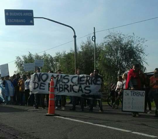 Chascomús se levantó contra la ola de despidos en la zona