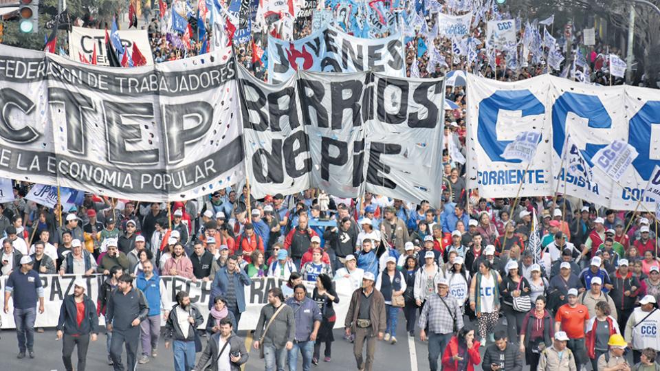 Cierra la Marcha Federal con el anuncio de paro general de CGT y CTA