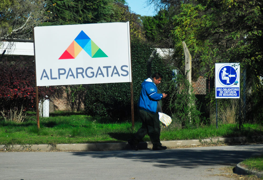 Alpargatas también despidió 73 empleados en La Pampa