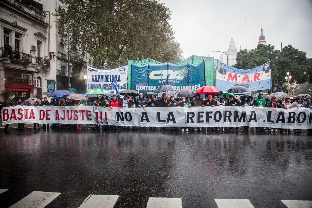 “No pararemos de marchar hasta vencer a estos vendepatria”