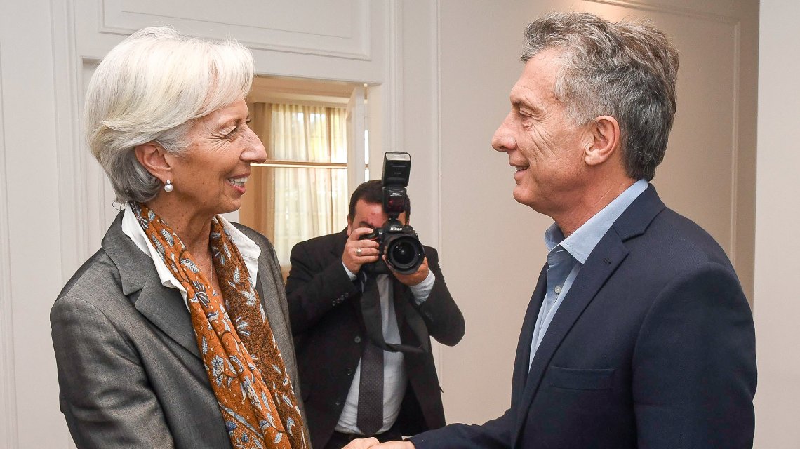 El Gobierno le promete al FMI seguir bajando jubilaciones y más despidos