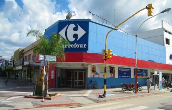 Tras presentar el Preventivo de Crisis, Carrefour cierra la primera sucursal