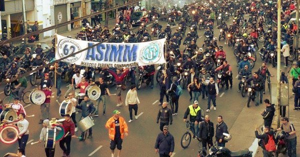 Efecto Camioneros: los motociclistas reclamaron 25% en paritarias