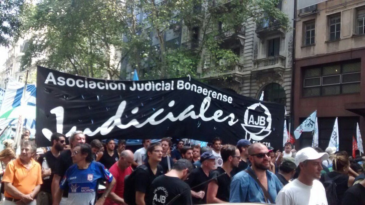 La Justicia le ordena a Vidal que aplique la cláusula gatillo también para los judiciales