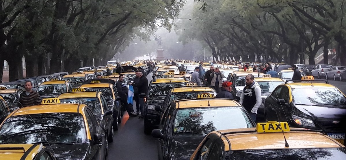También hay convulsión en Rosario por la llegada de Uber