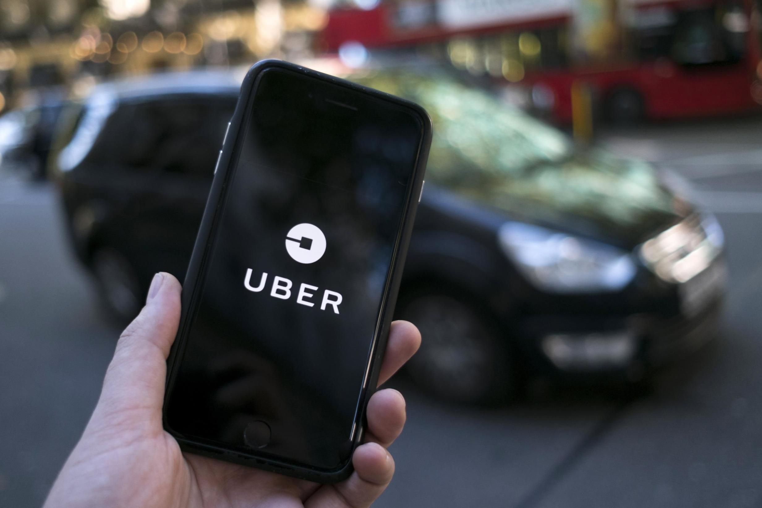 Un proyecto de ley para habilitarla, abre el debate sobre Uber en Provincia de Buenos Aires