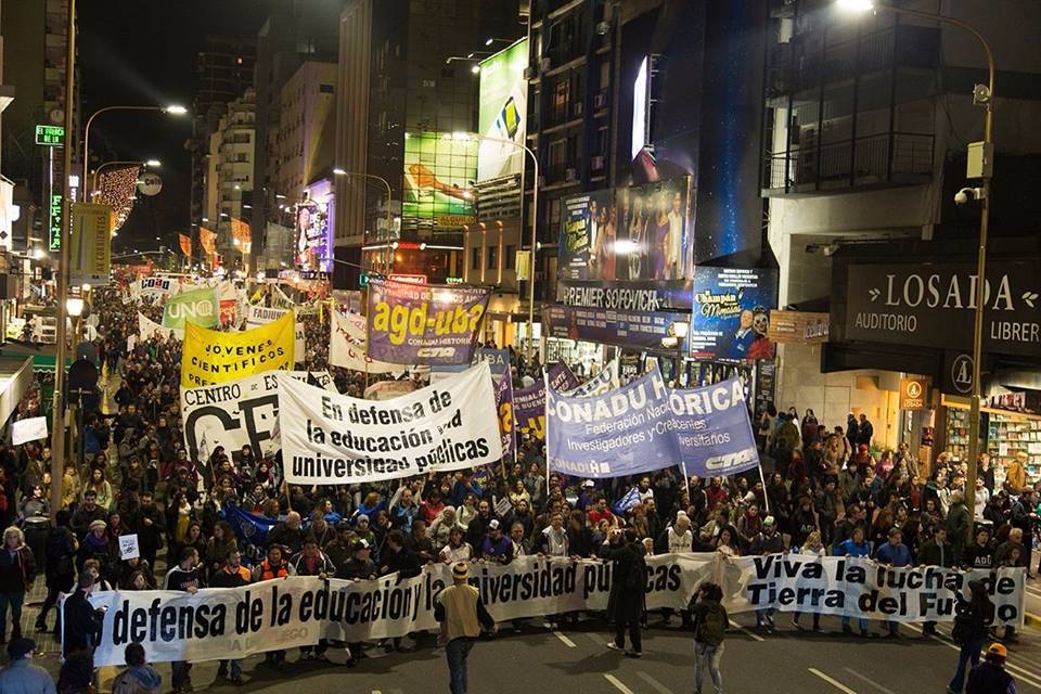 Volvió a fracasar la paritaria de docentes universitarios y se espera una multitud hoy en Plaza de Mayo