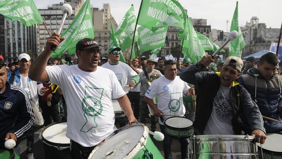 Tras su salida de la CGT, Camioneros marcha contra la millonaria multa que le puso Triaca