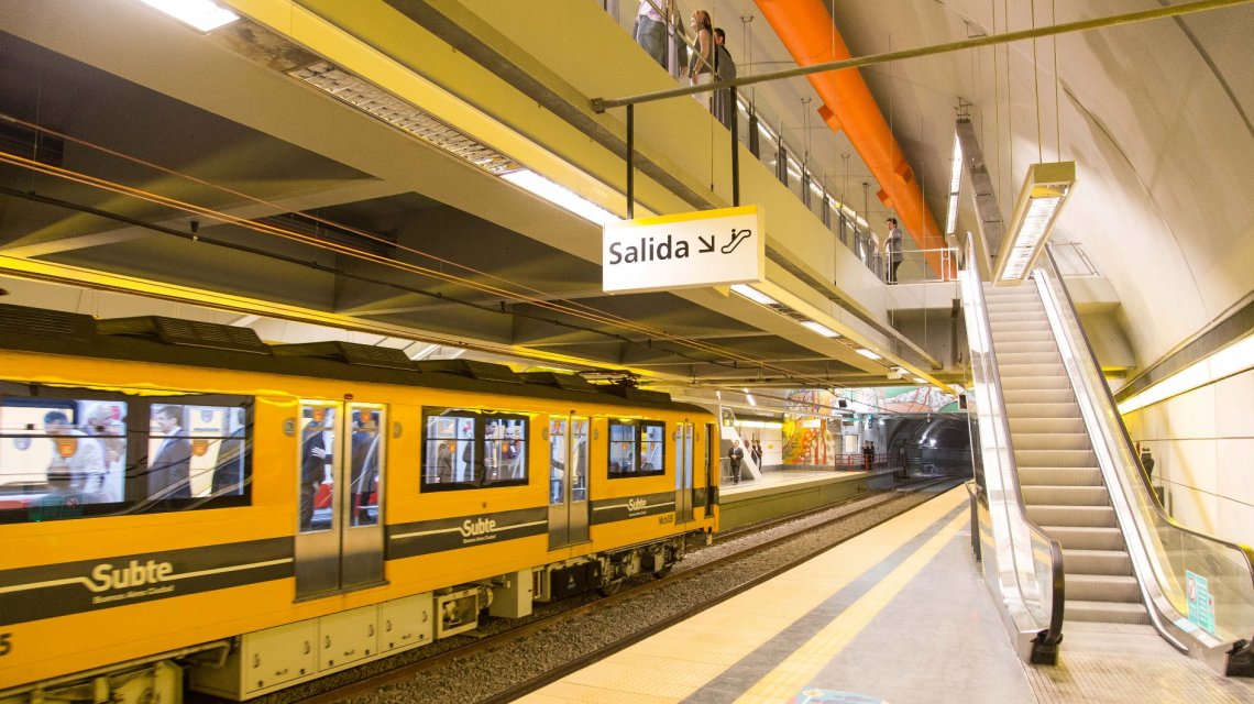 Metrodelegados denuncian que Larreta y Metrovías busca destruir las formaciones con material cancerígeno