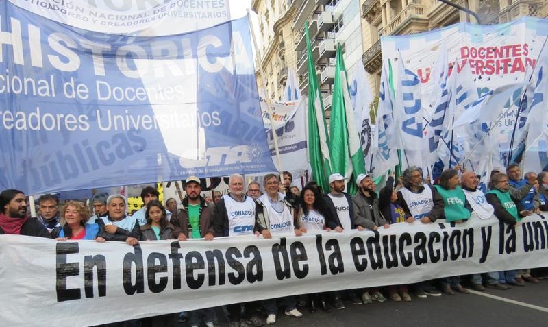 Con las universidades paralizadas, confirman que convocarán a los docentes a paritarias