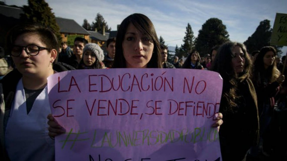 La mayoría de los gremios aceptaron la propuesta salarial y, tras cinco semanas, se levantan las huelgas en las universidades