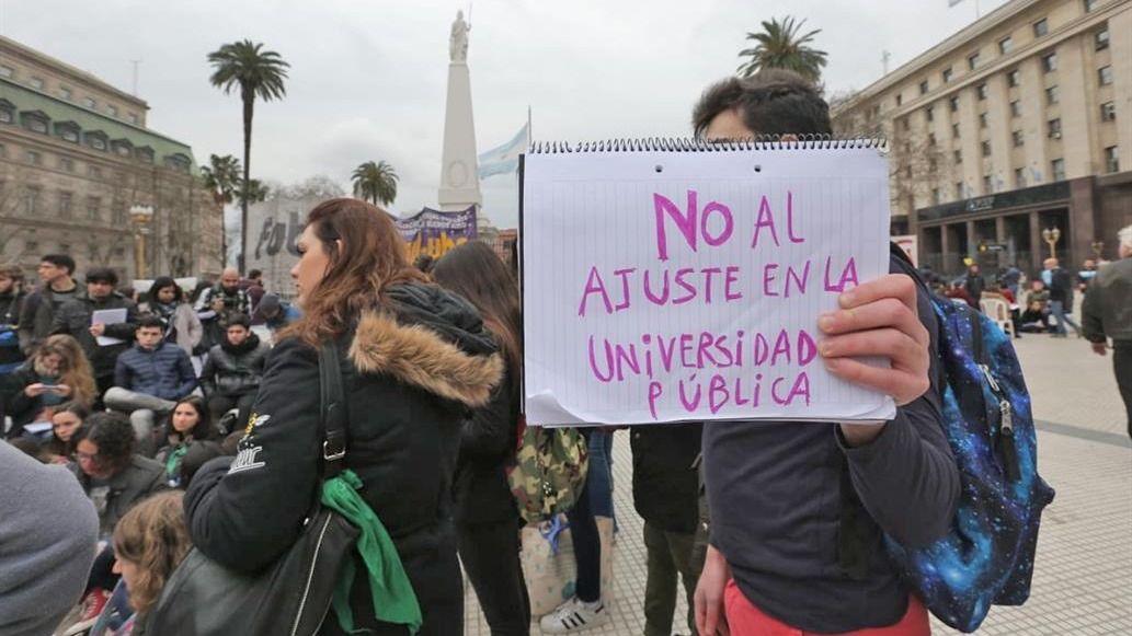 El Gobierno ofreció entre 22% y 24% y los docentes universitarios lo rechazaron