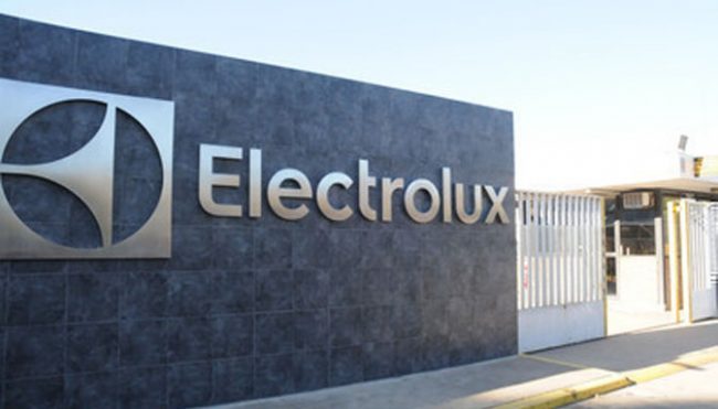 La fábrica de heladeras Electrolux licenció a todo su personal por un mes