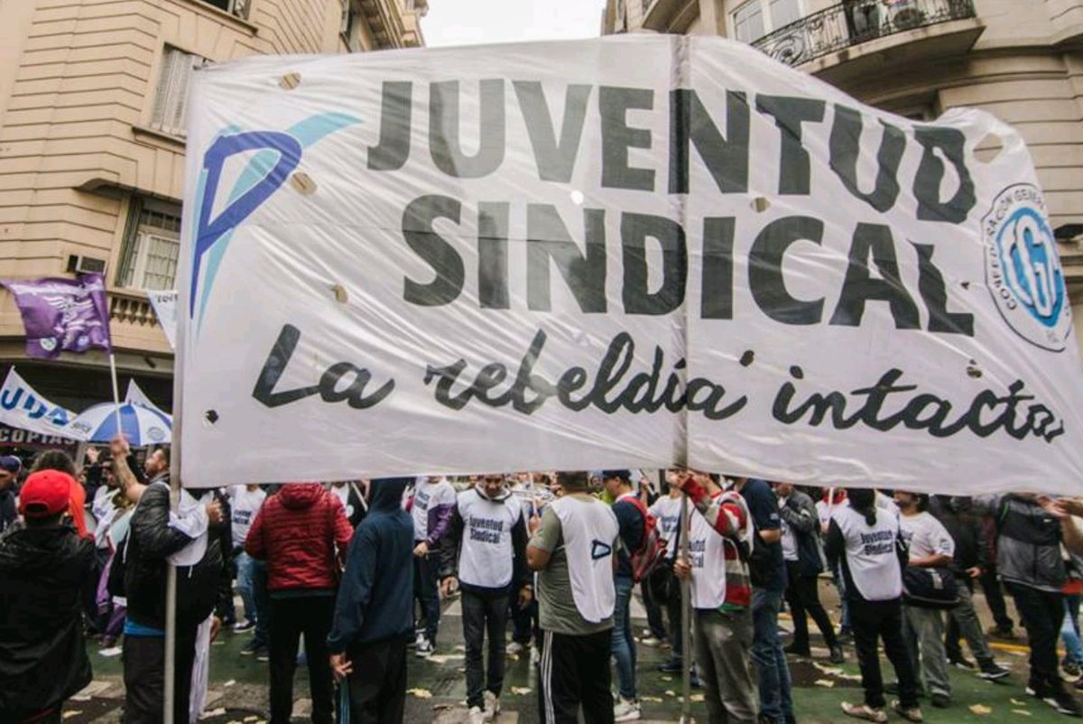 Para la Juventud Sindical, los anuncios de Macri indican que «la crisis va a ser pagada por los trabajadores y los sectores más humildes»