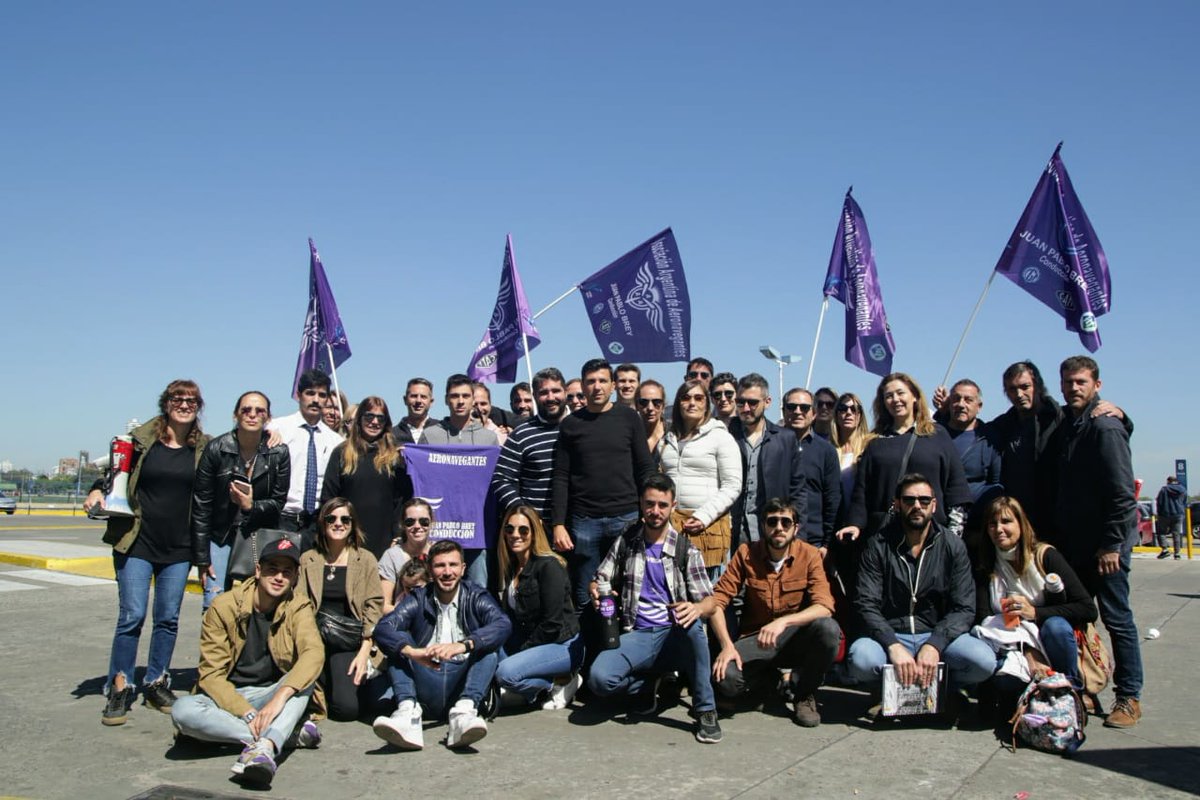 Aeronavegantes marchan y denuncian que el Presupuesto no garantiza el funcionamiento de Aerolíneas Argentinas