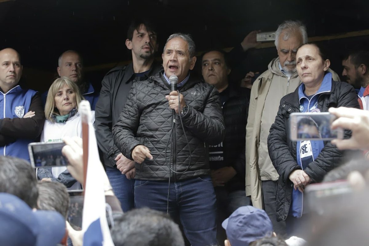 Palazzo le pidió a la CGT que adelante el paro de 36 horas a la semana próxima