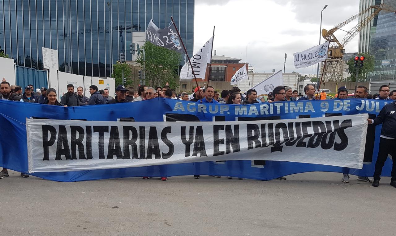 Marineros amenazan con paralizar Buquebús si no se reactivan las negociaciones salariales