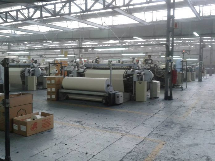 Por la acumulación de stock y tarifas millonarias, la textil Algoselan cierra 30 días y suspende a todo su personal