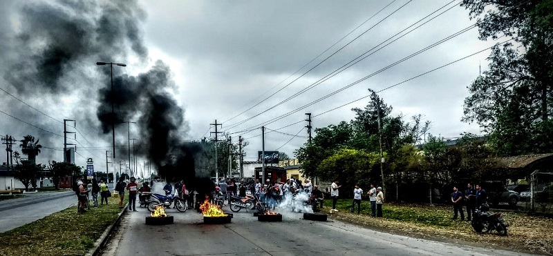 Trabajadores despedidos de Molinos Cañuelas cortaron la ruta