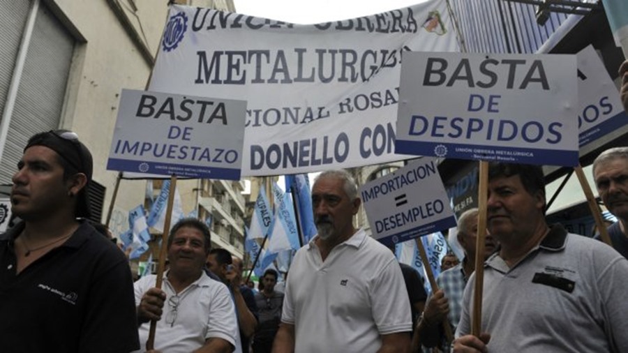 Metalúrgicos marchan para reabrir las paritarias y dicen que perdieron 3 mil empleos en los últimos 5 meses