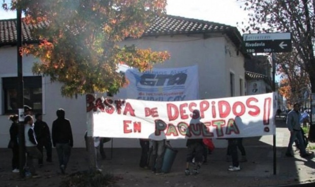 La empresa de calzado Paquetá suspendió a sus 650 empleados que temen un cierre definitivo