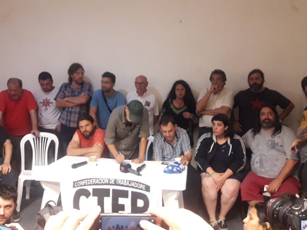 Las organizaciones sociales y la CTA Autónoma marchan para repudiar el asesinato de dos militantes de la CTEP