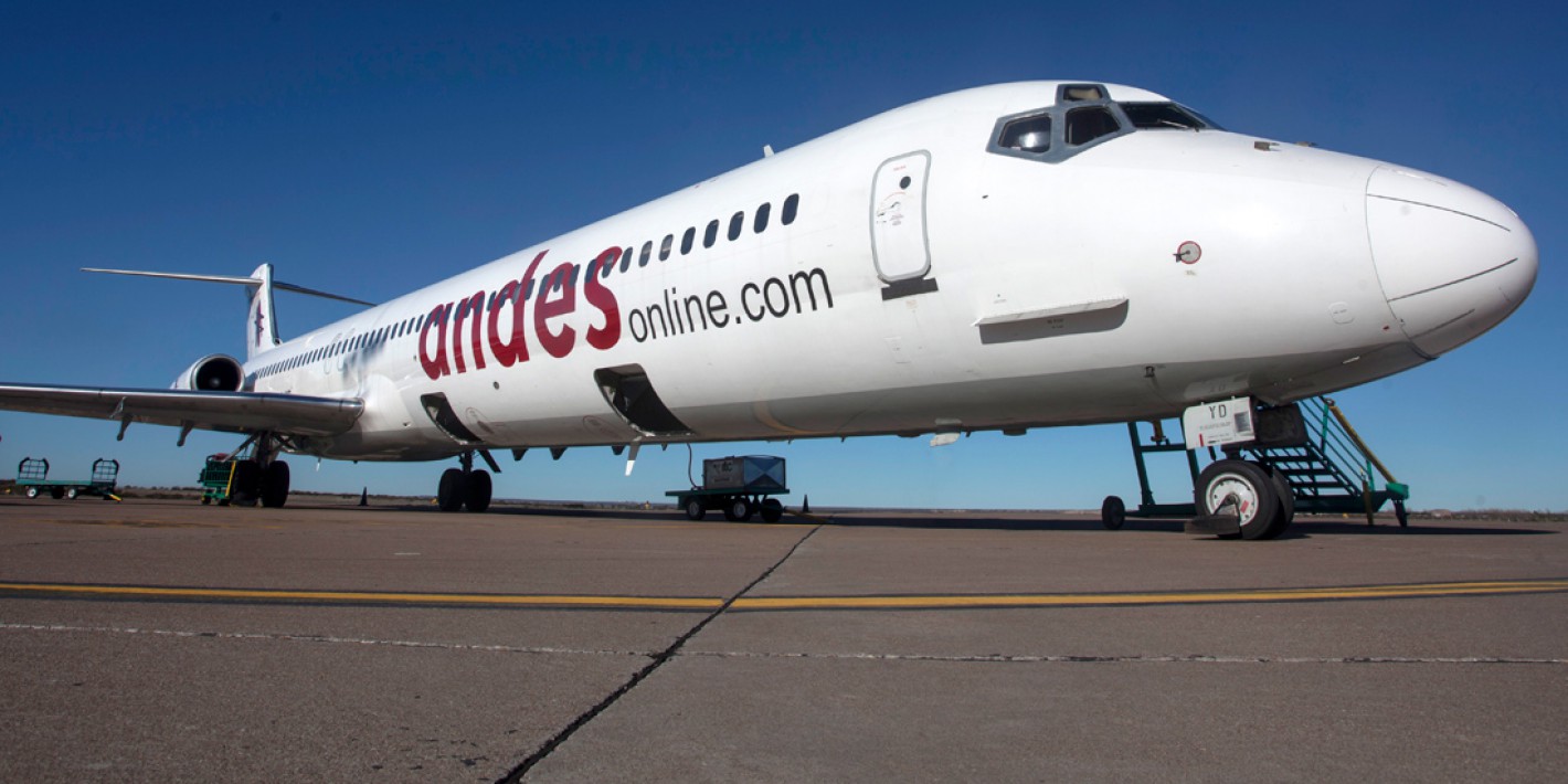 Andes no paga los salarios y los pilotos paralizaron hoy los vuelos