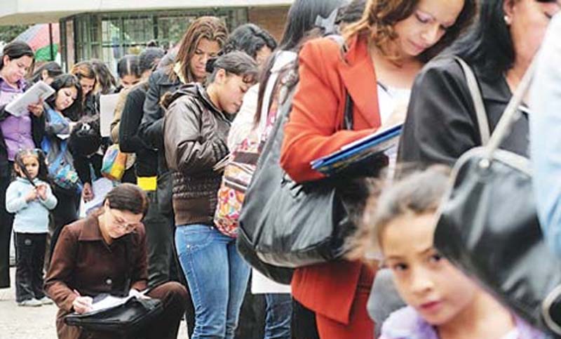 Dos de cada tres nuevos desocupados son mujeres