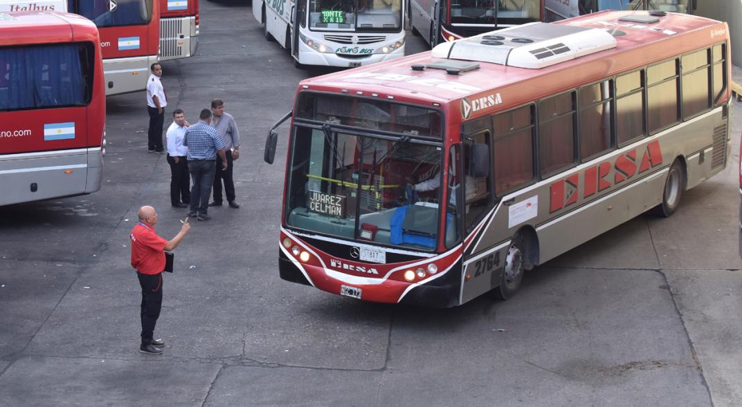 Temen que la quita de subsidios al transporte detone 1500 despidos en Córdoba