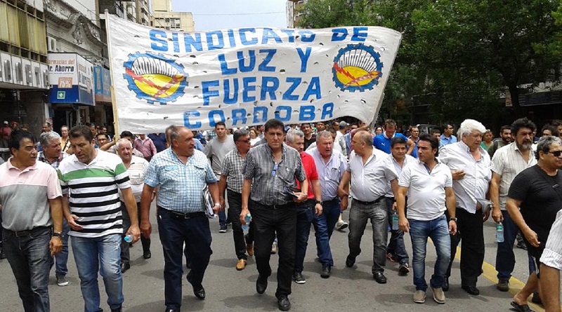 Córdoba acelera su pelea con Luz y Fuerza y denuncia al titular del gremio por presuntas amenazas a Schiaretti