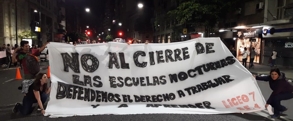 Los docentes se sumarán al ruidazo del viernes para pedir que Larreta no cierre las escuelas nocturnas