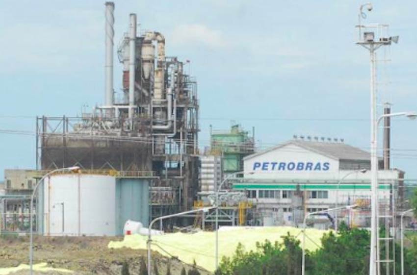Pampa Energía cierra su planta de Etileno y otros 50 trabajadores quedan en la calle