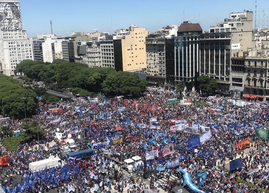 Las organizaciones sociales volvieron a mostrar su poder y movilizaron más de un millón de personas