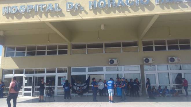 Paro en dos hospitales de Neuquén para reclamar por indemnizaciones