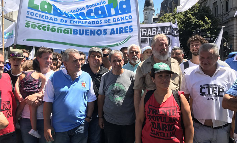 Organizaciones sociales preparan su primera demostración de fuerza de 2019 con amplio aval gremial