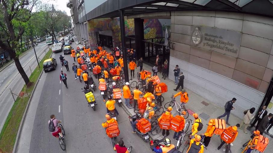 La justicia ordenó reincorporar a trabajadores de plataformas despedidos por formar un sindicato