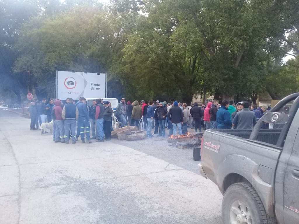 La parálisis de la construcción se empieza a sentir con despidos en Loma Negra